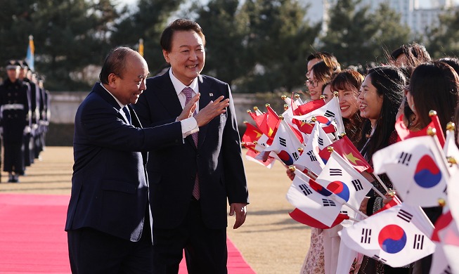 Welcoming ceremony for Vietnamese leader's visit to Korea